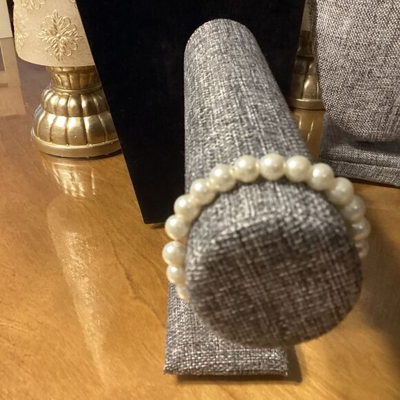 Elasticized Faux White Pearl Stretch Bracelet - Picture 2 of 4